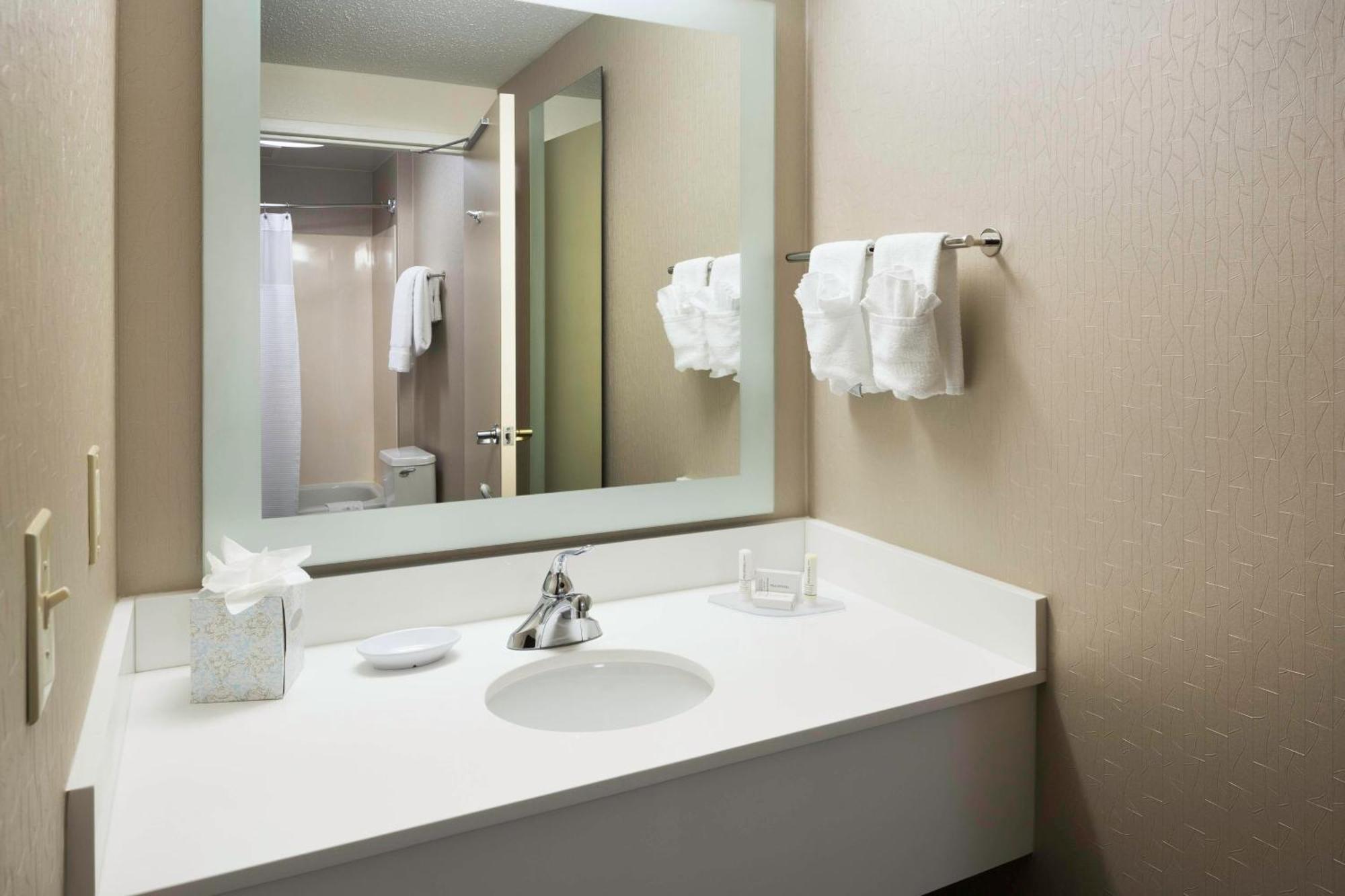 Springhill Suites Milford Buitenkant foto